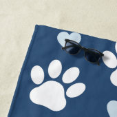 Muster, weiße Pfoten, blaue Herzen, Ihr Name Strandtuch (Beispiel)