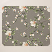 mustered small flowers with green leaves pattern o sherpadecke (Vorderseite (Horizontal))