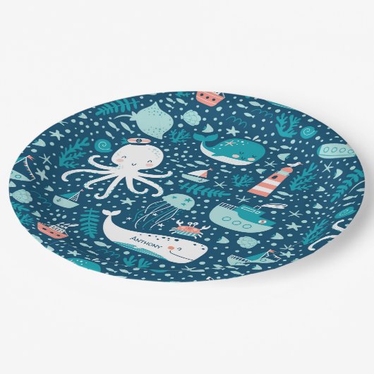 Musterjunge Navy Blue and White Nautical Ocean Pappteller (Schrägansicht)
