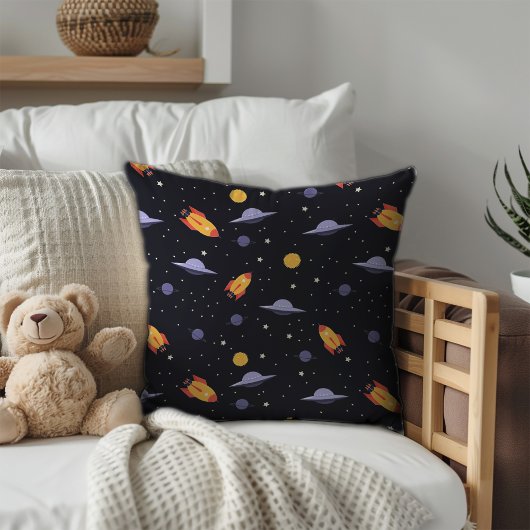 Musterraum lavendel orange schwarz kissen