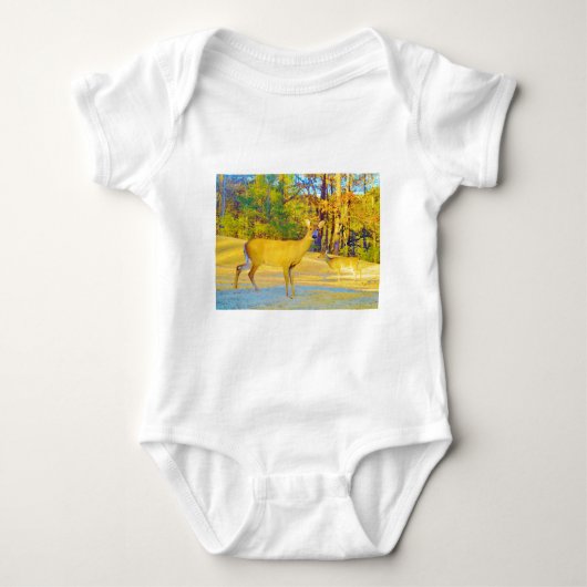Musturd Colored Deer mit hellblau Baby Strampler (Vorderseite)