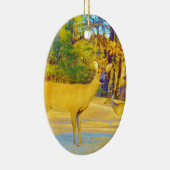 Musturd Colored Deer mit hellblau Keramikornament (Rechts)