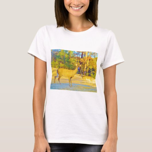 Musturd Colored Deer mit hellblau T-Shirt (Vorderseite)