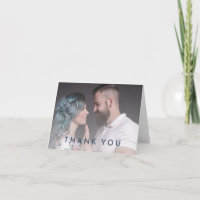 mutiges florales Hochzeitsszenario-Foto geflogen