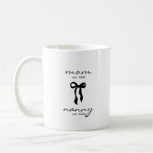 Mutter an Nanny Est Tasse mit Schleife (Links)