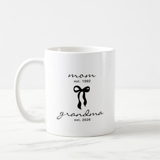 Mutter an Oma Est Tasse mit Schleife (Links)