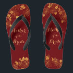 Mutter der Braut Dunkles Burgund & Gold Foliage Badesandalen<br><div class="desc">Diese wunderschöne Mutter der Braut Dark Burgundy und goldblättrige Flip Flops haben einen dunkelburgundischen Hintergrund, der mit einem faszinierenden goldenen Blumenmuster und einer individuell anpassbaren modernen Typografie geschmückt ist. Die Kombination aus dem reichen Bordeaux und dem schimmernden Gold schaffen eine elegante und luxuriöse Ästhetik. Es ist ein schönes Geschenk für...</div>