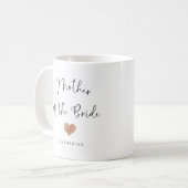 Mutter der Braut | Trendy Script und Herz Kaffeetasse (Vorderseite Links)