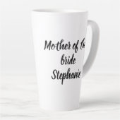 Mutter der Bride Black Elegant Script Hochzeiten Milchtasse (Rechte Ecke)