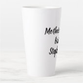 Mutter der Bride Black Elegant Script Hochzeiten Milchtasse (Vorderseite)