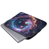 Mutter des Universums – Die die Sterne träumt. Laptopschutzhülle (Vorne Knopf)