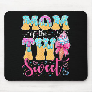 Mutter des zweijährigen süßen Geburtstagsmädchens Mousepad