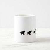 Mutter-Ente und Entlein in der Silhouette Verwandlungstasse (Mittel)