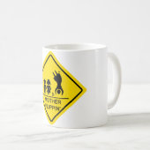 Mutter Flippin Ertrag-Zeichen Kaffeetasse (VorderseiteRechts)