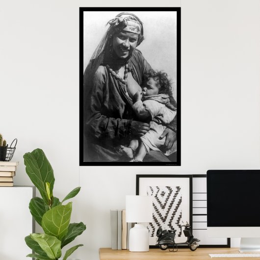Mutter Fütternd Kind in Ägypten 1910 Poster (Heimbüro)