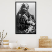 Mutter Fütternd Kind in Ägypten 1910 Poster (Küche)