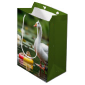 Mutter Gans mit Baby Gosling Mittlere Geschenktüte (Vorderseite Schrägansicht)
