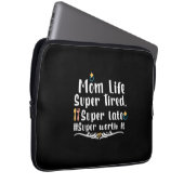 Mutter Geschenke Mama Life Super Tired Laptopschutzhülle (Vorne Rechts)