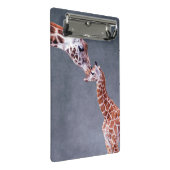 Mutter Getty Bild-| u. Baby-Giraffe Mini Klemmbrett (Schrägansicht)