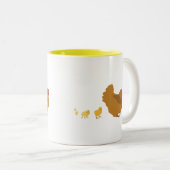 Mutter-Henne und Küken Zweifarbige Tasse (VorderseiteRechts)