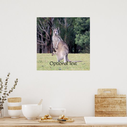Mutter Kangaroo mit Baby Joey in ihrem Beutel Poster (Küche)