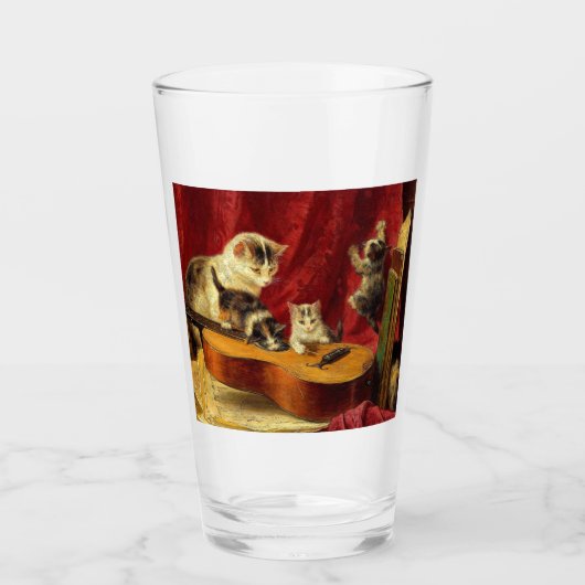 Mutter Katze und Kätzchen spielen mit Gitarre Glas (Vorderseite)