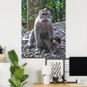 Mutter Macaque und Baby Poster (Heimbüro)