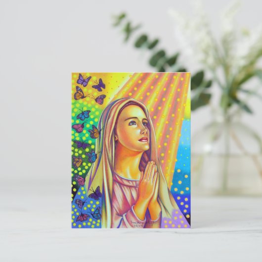 Mutter Mary betet mit Licht von oben Postkarte (Stehend Vorderseite)