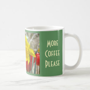 Mutter mit zwei Kindern Mehr Kaffee Bitte Tassen O