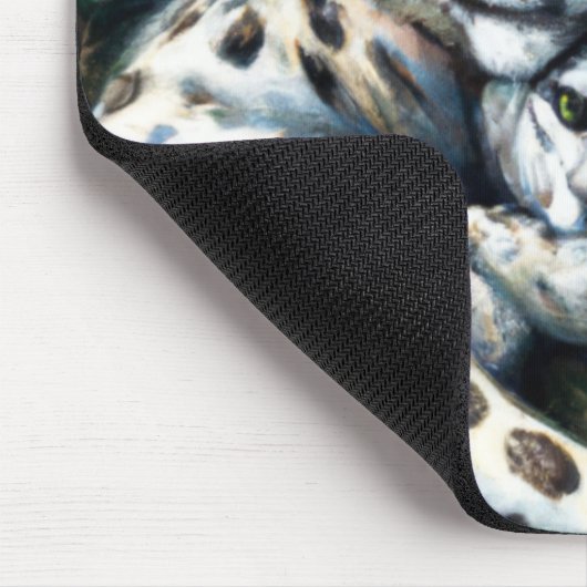 Mutter Schneeleopard und Cub in den Bergen Mousepad (Ecke)