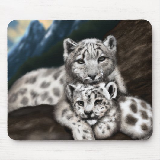 Mutter Schneeleopard und Cub in den Bergen Mousepad (Vorne)