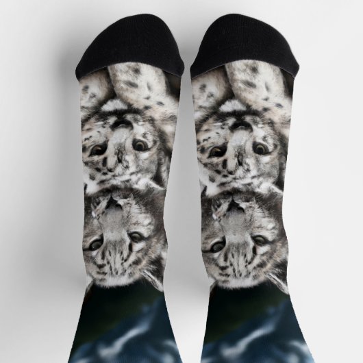 Mutter Schneeleopard und Cub in den Bergen Socken (Oben)