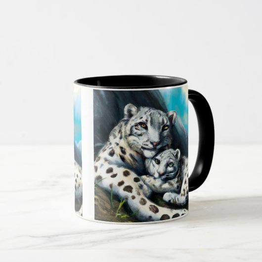 Mutter Schneeleopard und Cub in den Bergen Tasse (VorderseiteRechts)