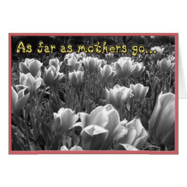 Mutter steht die Karte aus.