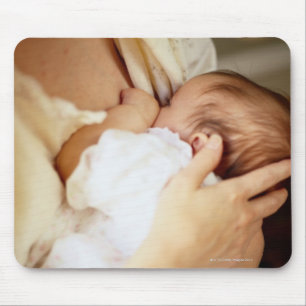 Mutter stillende Babyfrau (1-3 Monate) Mousepad