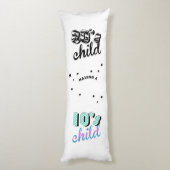 Mutter- und Babydekade der 80er/2010er Jahre Seitenschläferkissen (Rückseite (Vertikal))