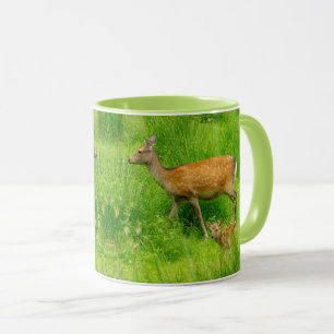Mutter und Kind - Brachhirsche mit jungen Tasse