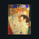Mutter und Kind durch Kunst Nouveau Gustav Klimt Fleecedecke<br><div class="desc">Mutter und Kind - Detail vom drei Alter der Frau,  der populären Malerei vom österreichischen Symbolist u. des Kunst nouveau Künstlers Gustav Klimt ab 1905.  Fleecedecke der feinen Kunst.</div>