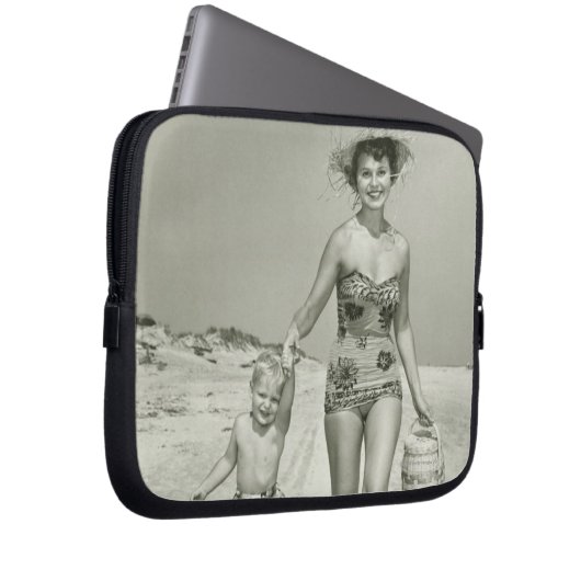 Mutter-und Sohn-Gehen Laptopschutzhülle (Vorne Rechts)