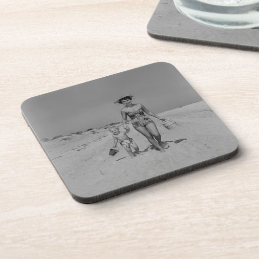 Mutter und Sohn Getränkeuntersetzer (Linke Seite)