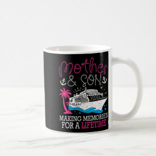 Mutter und Sohn schaffen Erinnerungen für ein Lebe Kaffeetasse