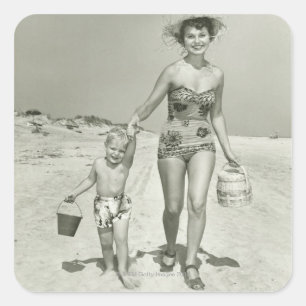 Mutter und Sohn zu Fuß Quadratischer Aufkleber