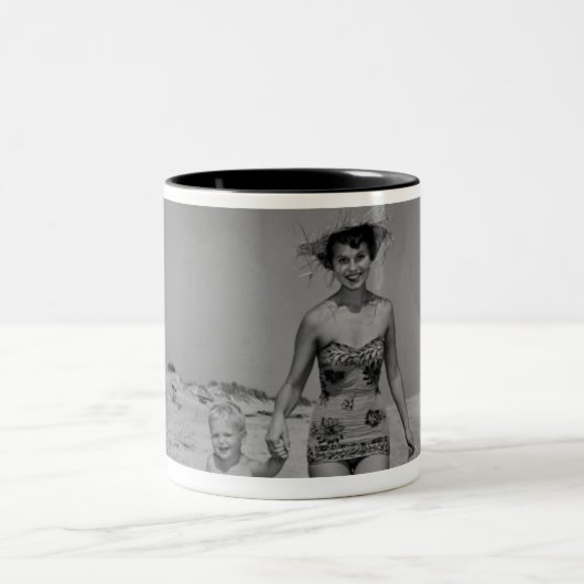 Mutter und Sohn Zweifarbige Tasse (Mittel)