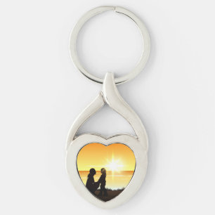 Mutter und Tochter an der Schlüsselanhänger