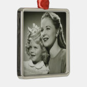 Mutter und Tochter Silbernes Ornament (Rechts)