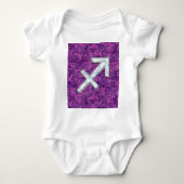 Mutter von Pearl Sagittarius Symbol Fuchsia Camouf Baby Strampler (Vorderseite)