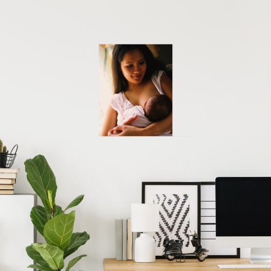 Mutterbrasse Fütternd Neugeborene Poster (Heimbüro)