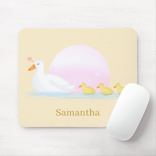 Mutterente schwimmt mit ihrer Familie Mousepad (Mit Mouse)