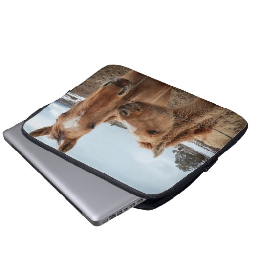 Mutterpferd Laptopschutzhülle (Vorne Knopf)