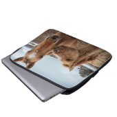 Mutterstute mit Fohlen Laptopschutzhülle (Vorne Knopf)